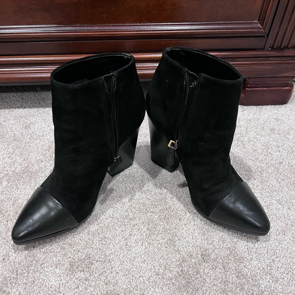 Tory Burch boots Size 6M